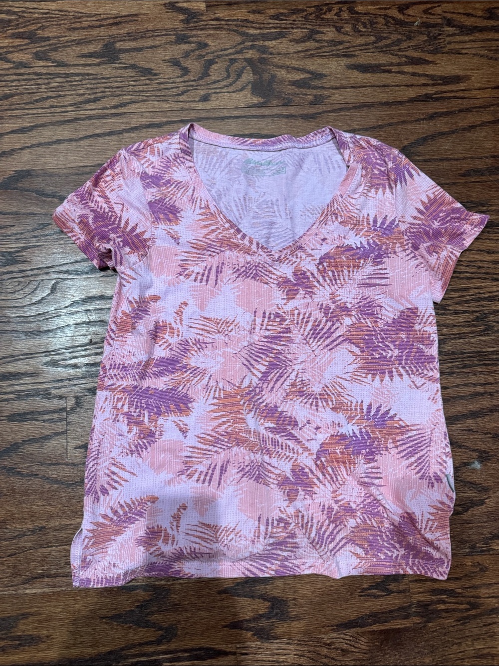 Eddie Bauer Pink Palm-Print V-Neck Short Sleeve Top size medium
